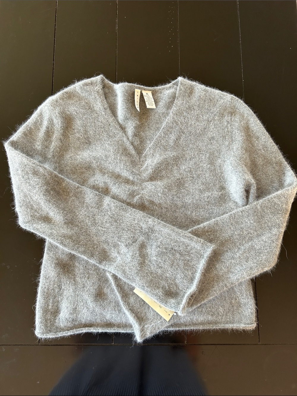 Twiggy Soft V-Neck Women's Sweater Angora and Lambswool Gray XL NWT